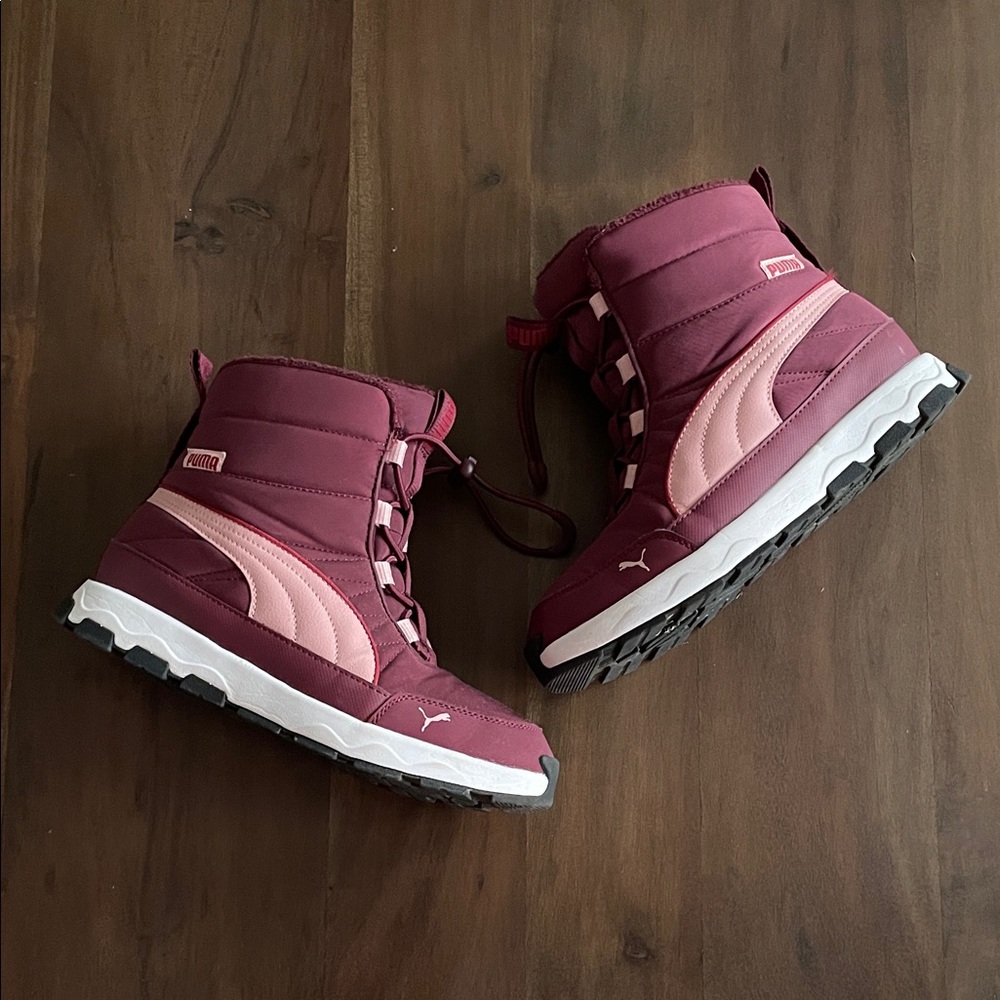 Puma kids Evolve Burgundy and Pink Winter Snow Boots size 5